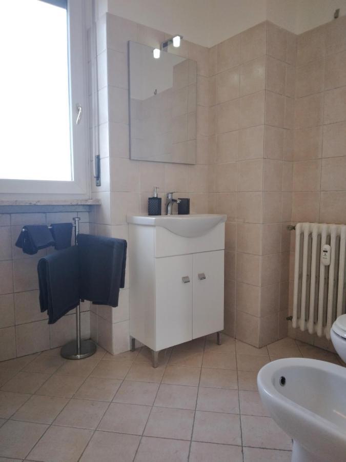 Spazioso Appartamento Parabiago Bagian luar foto
